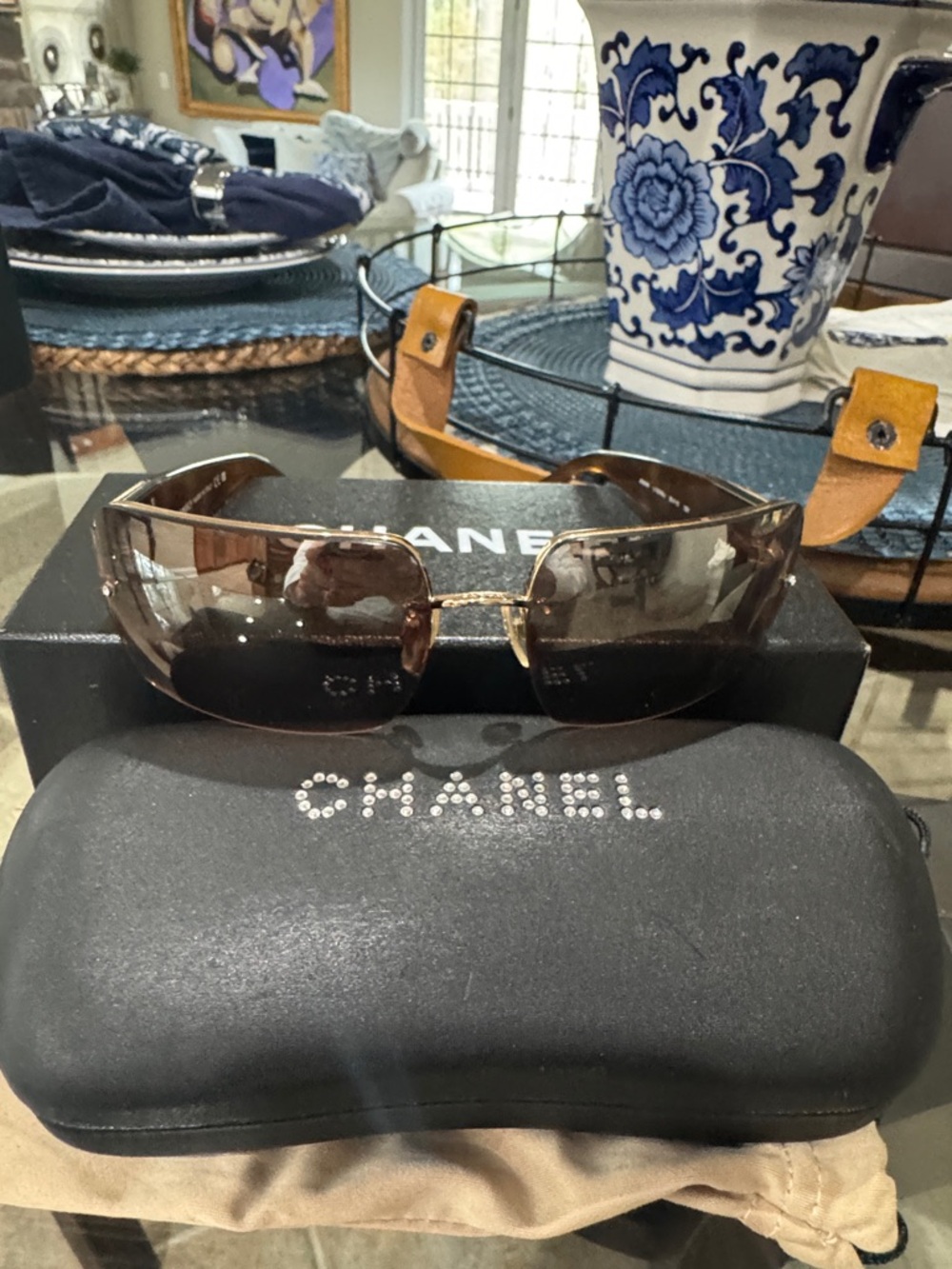 CHANEL Brown Gradient Rimless Sunglasses with Tortoiseshell Temples - Picture 9 of 10